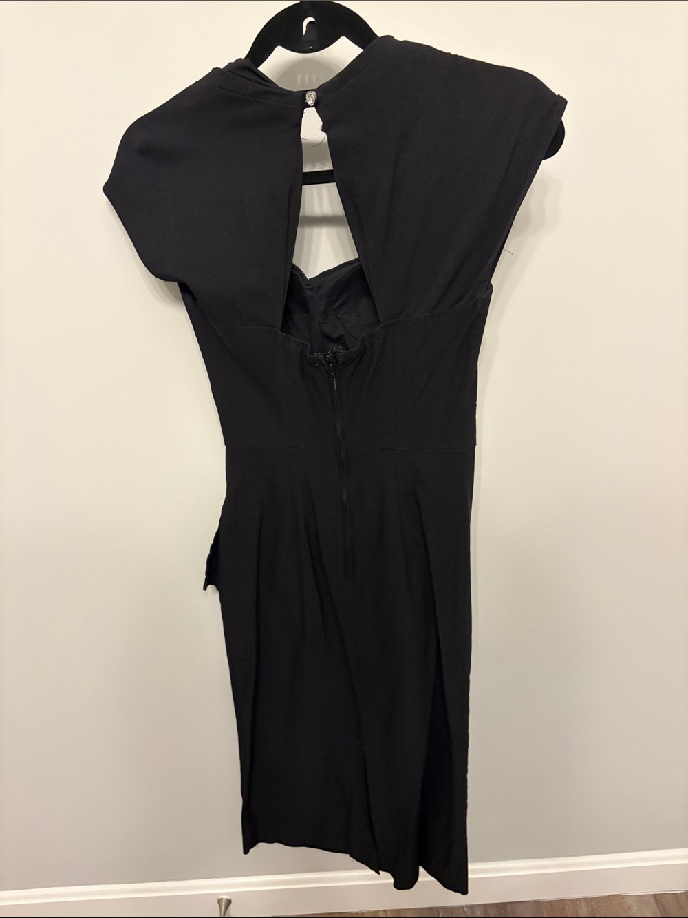 Stop Staring Black Midi Wiggle Dress with Sweetheart Neckline - Picture 3 of 4
